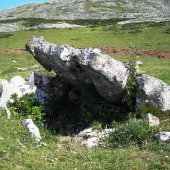 dolmen Obioneta 2 ipar (NAVARRA)