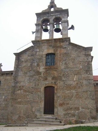 Sacristía de la iglesia parroquial de san tirso de oseiro (arteixo). coruña.