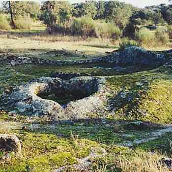 Click para ampliar. Pulsa en el nombre para ver la ficha. Prensa olearia romana en Torrequemada