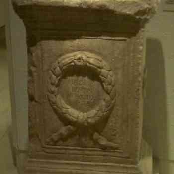 Click para ampliar. Pulsa en el nombre para ver la ficha. Cádiz: Cipo funerario