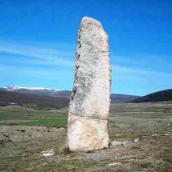 Click para ampliar. Pulsa en el nombre para ver la ficha. menhir El Cabezudo (CANTABRIA)