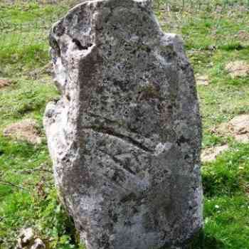 menhir de Erroldan Harria (NAVARRA)