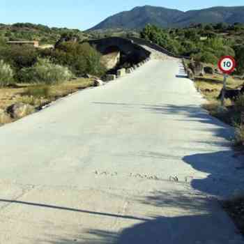 Click para ampliar. Pulsa en el nombre para ver la ficha. Valsordo: acceso norte al puente con una datación de la restauración acorde con ella.