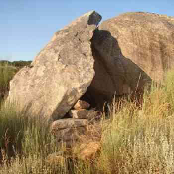 Click para ampliar. Pulsa en el nombre para ver la ficha. ¿Dolmen?