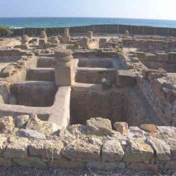 Click para ampliar. Pulsa en el nombre para ver la ficha. FABRICA DE  SALAZONES.-Parte  de  las  fábricas  de  Salazones  de  Baelo  Claudia.