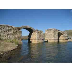 Puente romano de Alconétar