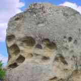 Alvéolos erosivos en roca granítica