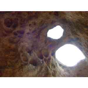 Techo de cueva en granitos