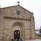 Fachada de la parroquial de San Tirso de Oseiro (Arteixo). Coruña.