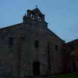 Click para ampliar. Fachada del monasterio de San Pedro de Soandres en Laracha (Coruña).