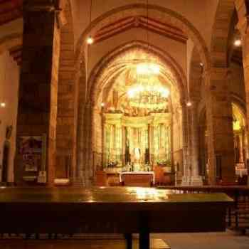 Click para ampliar. Pulsa en el nombre para ver la ficha. Interior de la iglesia de San Pedro de Soandres en el Concello da Laracha (Coruña).