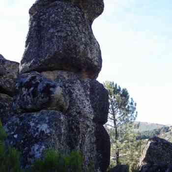 Click para ampliar. Pulsa en el nombre para ver la ficha. La Nava del Barco - Monolito 2