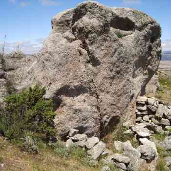 Click para ampliar. Pulsa en el nombre para ver la ficha. Ulaca - Conjunto sauna
Elemento 1
Vista lateral trasera
Con canaleta de desagüe y murete