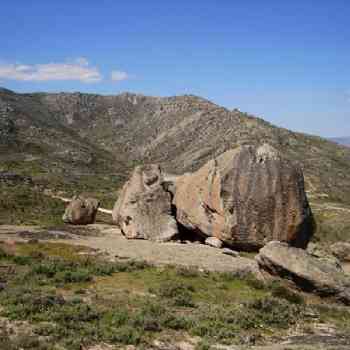 Click para ampliar. Pulsa en el nombre para ver la ficha. Ulaca - Desde la entrada - Izquierda - Conjunto Lítico 2