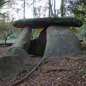 Axeitos. Dolmen.