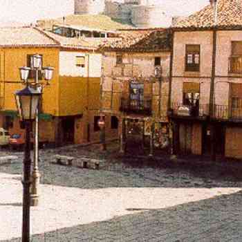 Click para ampliar. Pulsa en el nombre para ver la ficha. Castillo y plaza mayor de Berlanga de Duero