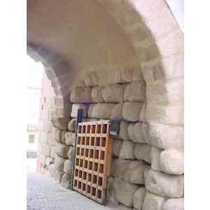 Puerta muralla de Caurium. Coria (Cáceres)