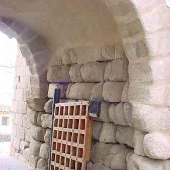 Click para ampliar. Pulsa en el nombre para ver la ficha. Puerta muralla de Caurium. Coria (Cáceres)