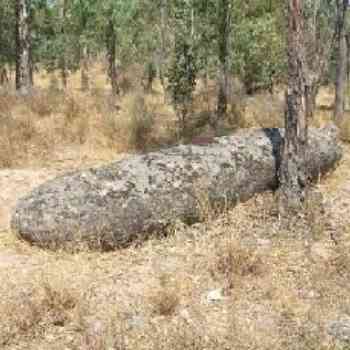 Click para ampliar. Pulsa en el nombre para ver la ficha. Alcántara 16: Menhir del Cabezo (2)