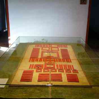 Click para ampliar. Pulsa en el nombre para ver la ficha. Cáceres el Viejo. Maqueta