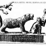 Click para ampliar. Dea Artio símbolo de la Soberania Celta, aún hoy la Guardia Real inglesa lleva forrados sus altos gorros de piel de oso