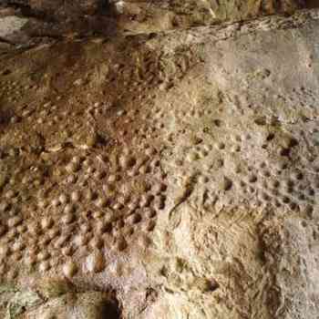 Click para ampliar. Pulsa en el nombre para ver la ficha. Cueva de  la Santa Cruz, cazoletas-Soria