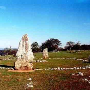 Click para ampliar. Pulsa en el nombre para ver la ficha. cromlech de Mendiluce    (ALAVA)