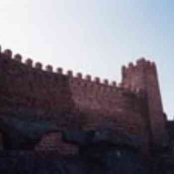 Click para ampliar. Pulsa en el nombre para ver la ficha. Castillo Peracenses Muralla