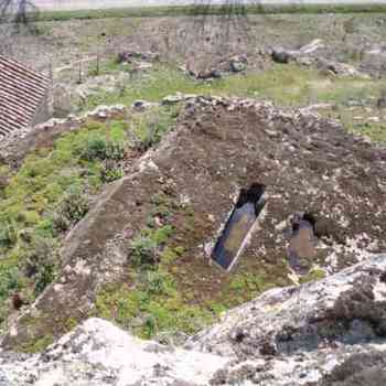 Click para ampliar. Pulsa en el nombre para ver la ficha. Cueva de  la Sta Cruz, tumbas-Soria