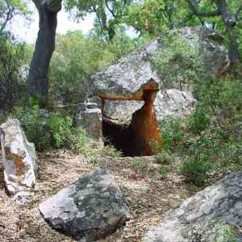 Click para ampliar. Pulsa en el nombre para ver la ficha. Trilito del Castillo de Cañamero, 2(Cáceres)