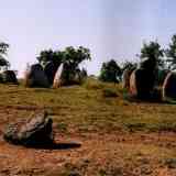 Click para ampliar. Alentejo (Portugal): Cromeleque de Almendres (3).