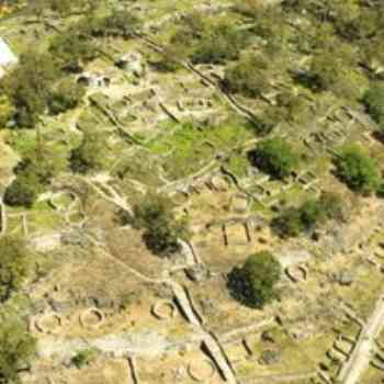 Click para ampliar. Pulsa en el nombre para ver la ficha. Citânia de Briteiros - Vista aérea 2