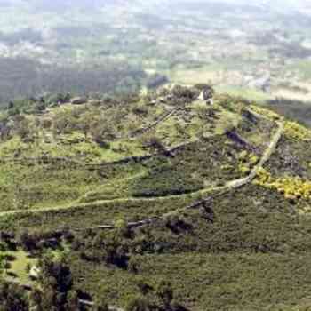 Click para ampliar. Pulsa en el nombre para ver la ficha. Citânia de Briteiros - Vista aérea