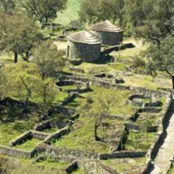 Click para ampliar. Pulsa en el nombre para ver la ficha. Citânia de Briteiros - Casas