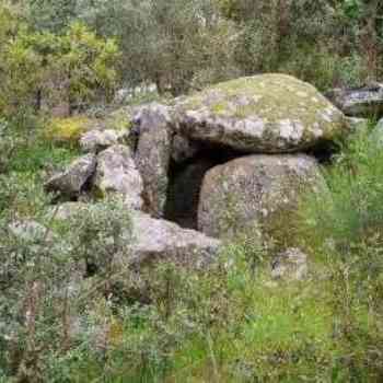 La Roca de la Sierra: dolmen de Casa del Monje