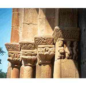 Click para ampliar. Pulsa en el nombre para ver la ficha. Detalle capiteles de la Iglesia de Fuensauco